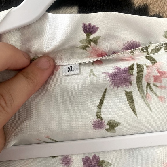 Silk Floral Robe - Picture 3 of 4